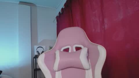 Isabella  online show from 09-23-25, 10:51