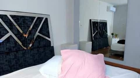 oIssaJonneso online show from 10-01-25, 12:11