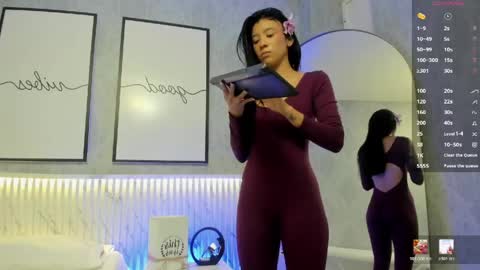 Snapshot of isa_little4u chatting on 06-03-26, 11:02 online show from 06-03-26, 11:02