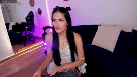 ISA ROUSE  online show from 09-26-25, 03:10