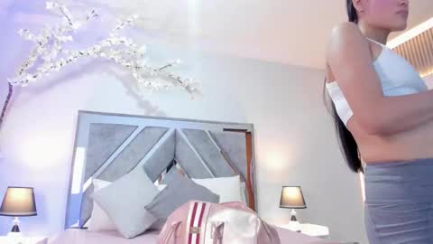 Snapshot of isa_rouse__ chatting on 12-02-25, 03:56 ISA ROUSE online show from 12-02-25, 03:56