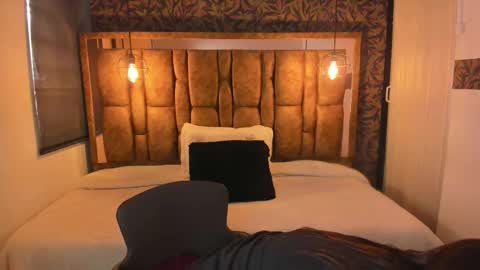  I S A  online show from 12-03-25, 11:52