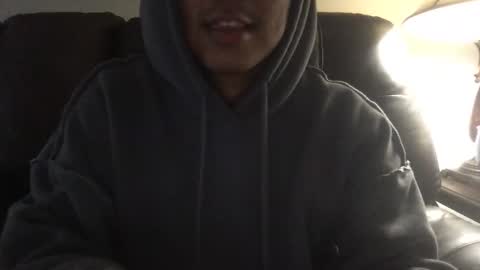 Snapshot of isaac_akamu chatting on 11-20-25, 12:22 isaac_akamu online show from 11-20-25, 12:22