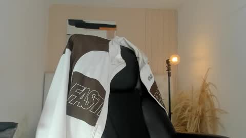 isaac_cryston online show from 02-04-26, 10:04