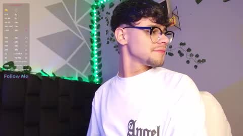 Isaac Saenz. online show from 12-05-24, 11:07