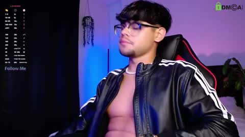 Isaac Saenz. online show from 09-17-25, 11:28