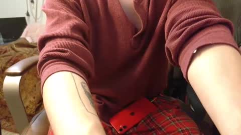 isaac online show from 01-01-25, 01:37