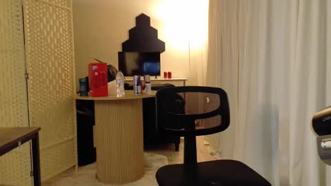 isaac online show from 04-26-26, 03:15