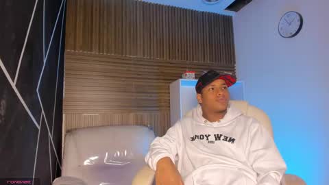 IsaacBlack  online show from 09-22-25, 04:36