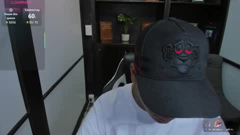 IsaacBlack  online show from 10-19-25, 04:57