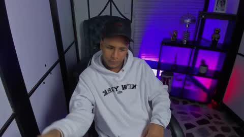 IsaacBlack  online show from 10-22-25, 04:46