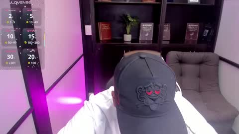 IsaacBlack  online show from 10-28-25, 09:13