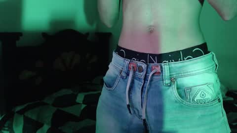 Snapshot of isaaclatino chatting on 12-02-24, 12:19 isaac online show from 12-02-24, 12:19