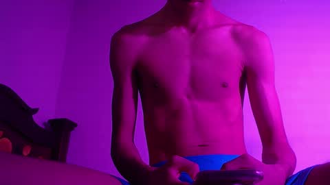 Snapshot of isaaclatino chatting on 12-31-24, 10:34 isaac online show from 12-31-24, 10:34