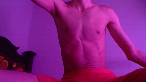 Snapshot of isaaclatino chatting on 01-04-25, 06:41 isaac online show from 01-04-25, 06:41