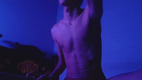 Snapshot of isaaclatino chatting on 01-20-25, 01:07 isaac online show from 01-20-25, 01:07