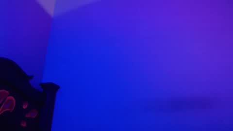 Snapshot of isaaclatino chatting on 01-25-25, 06:01 isaac online show from 01-25-25, 06:01