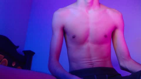 Snapshot of isaaclatino chatting on 01-26-25, 06:28 isaac online show from 01-26-25, 06:28