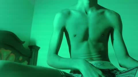 Snapshot of isaaclatino chatting on 02-02-25, 02:27 isaac online show from 02-02-25, 02:27