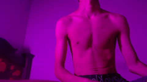 Snapshot of isaaclatino chatting on 02-11-25, 04:22 isaac online show from 02-11-25, 04:22