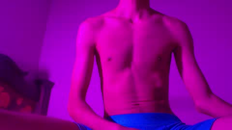 Snapshot of isaaclatino chatting on 02-12-25, 04:33 isaac online show from 02-12-25, 04:33