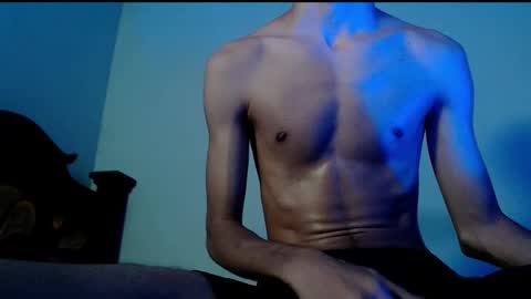 Snapshot of isaaclatino chatting on 02-18-25, 07:32 isaac online show from 02-18-25, 07:32