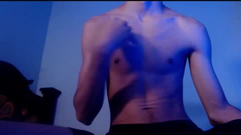 Snapshot of isaaclatino chatting on 02-24-25, 04:05 isaac online show from 02-24-25, 04:05