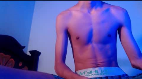 Snapshot of isaaclatino chatting on 02-28-25, 06:43 isaac online show from 02-28-25, 06:43