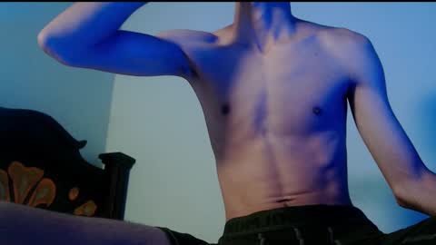 Snapshot of isaaclatino chatting on 03-05-25, 09:16 isaac online show from 03-05-25, 09:16