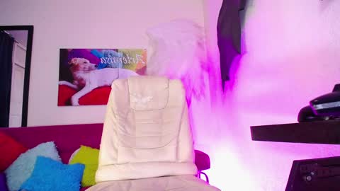 isabel online show from 10-06-25, 02:47