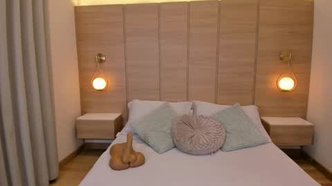 Isa online show from 11-06-25, 03:07