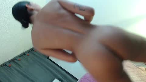 Snapshot of isabela_cameron chatting on 02-05-25, 03:02 ISABELA online show from 02-05-25, 03:02