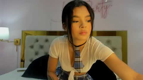 isabela  online show from 02-22-26, 11:53