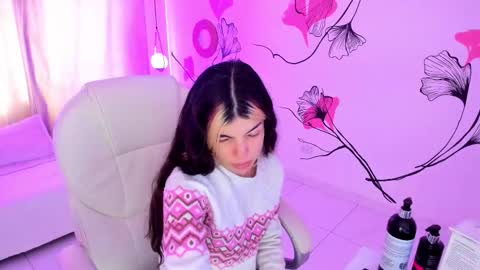 Snapshot of isabela_fiorelli chatting on 11-10-25, 12:37 isabela_fiorelli online show from 11-10-25, 12:37
