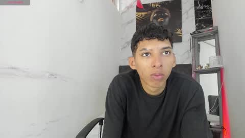 Snapshot of isabela_lux chatting on 11-17-25, 07:08 Isabella online show from 11-17-25, 07:08