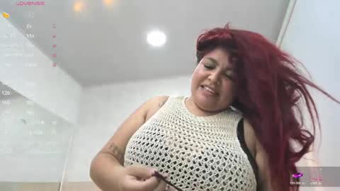 Snapshot of isabela_molina chatting on 05-28-26, 07:33 ISABELA online show from 05-28-26, 07:33