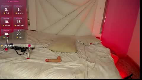 Snapshot of isabela_saenzz chatting on 09-26-25, 06:12 I S A B E L A ISA online show from 09-26-25, 06:12