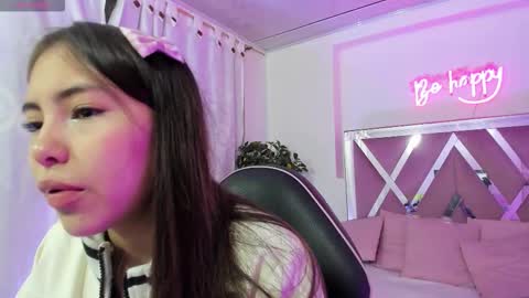 Snapshot of isabela_tay chatting on 11-08-25, 11:32 ISABELA online show from 11-08-25, 11:32