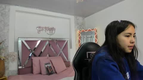 Snapshot of isabela_tay chatting on 12-17-25, 11:38 ISABELA online show from 12-17-25, 11:38