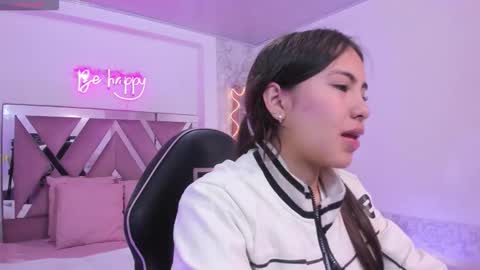 Snapshot of isabela_tay chatting on 12-19-25, 11:39 ISABELA online show from 12-19-25, 11:39