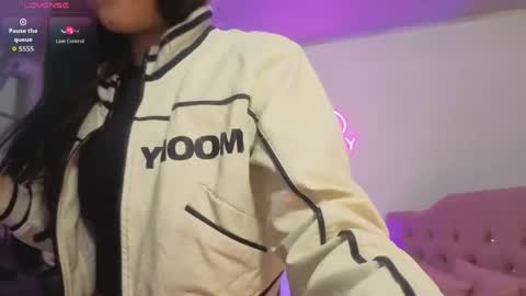 ISABELA  online show from 04-23-26, 11:31