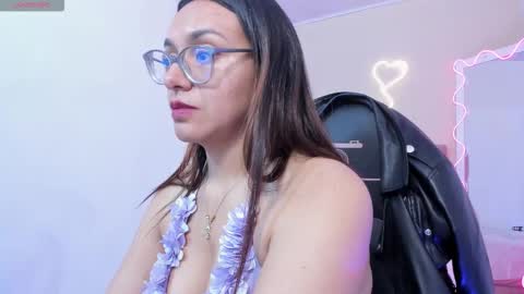 Snapshot of isabelalux_tay chatting on 12-15-25, 02:54 isabelalux_tay online show from 12-15-25, 02:54