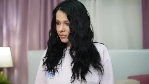 Snapshot of isabelamber chatting on 11-24-25, 06:40 Isabel online show from 11-24-25, 06:40