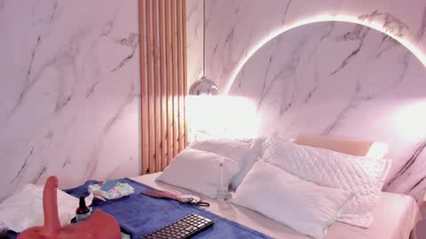 Snapshot of isabelastefano chatting on 11-06-25, 02:01 isabelastefano online show from 11-06-25, 02:01