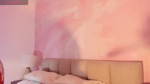 Snapshot of isabelastefano chatting on 11-10-25, 03:16 isabelastefano online show from 11-10-25, 03:16