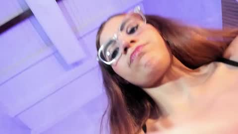 Snapshot of isabelastefano chatting on 11-20-25, 03:28 isabelastefano online show from 11-20-25, 03:28