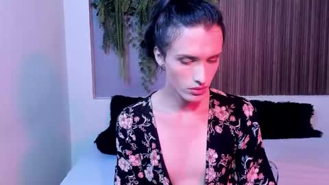 Snapshot of isabelfernandez chatting on 09-25-25, 05:55 IsabelFernandez online show from 09-25-25, 05:55