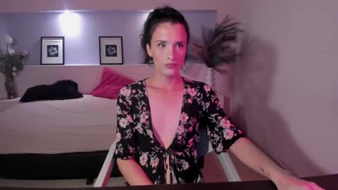 Snapshot of isabelfernandez chatting on 09-27-25, 05:56 IsabelFernandez online show from 09-27-25, 05:56