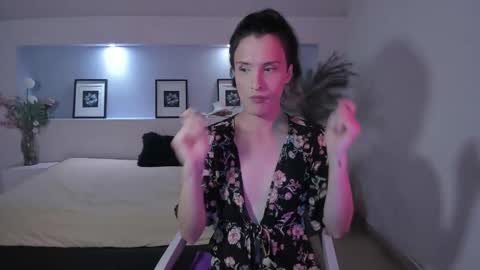 Snapshot of isabelfernandez chatting on 09-28-25, 06:19 IsabelFernandez online show from 09-28-25, 06:19