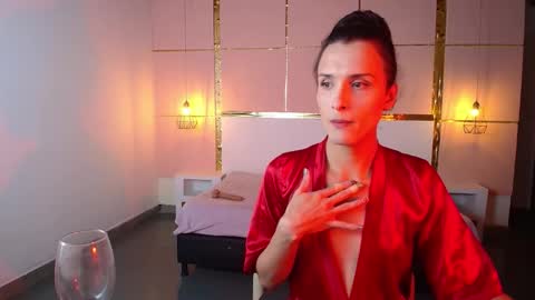 Snapshot of isabelfernandez chatting on 10-09-25, 05:16 IsabelFernandez online show from 10-09-25, 05:16